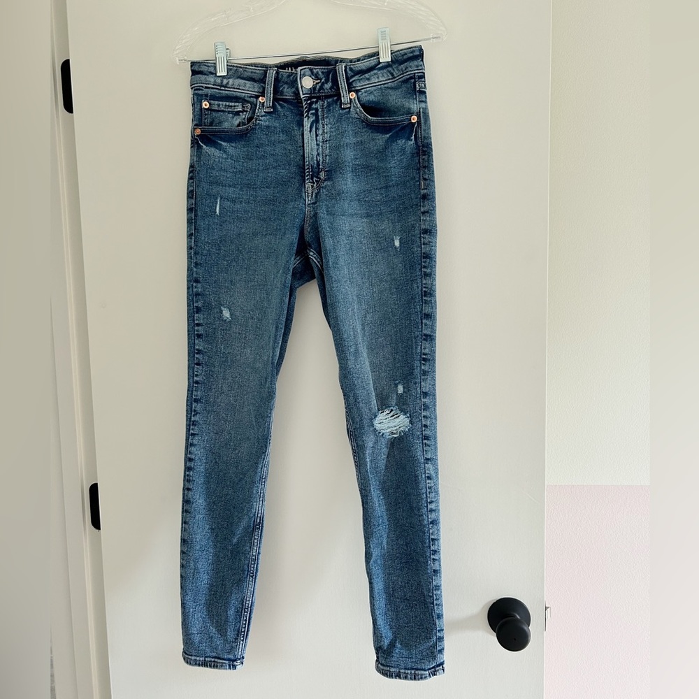 Gap Denim Women’s High Rise Universal Leggings Jeans Distressed Faded Size 6